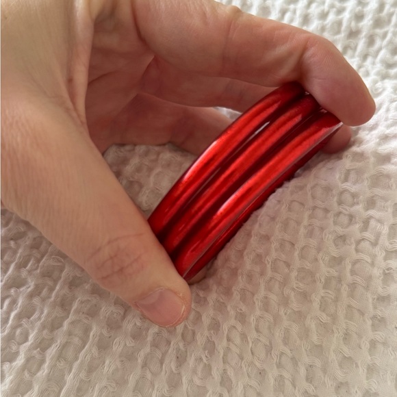 Budha Girl Bangles in Crimson Set of 3 - Picture 2 of 2
